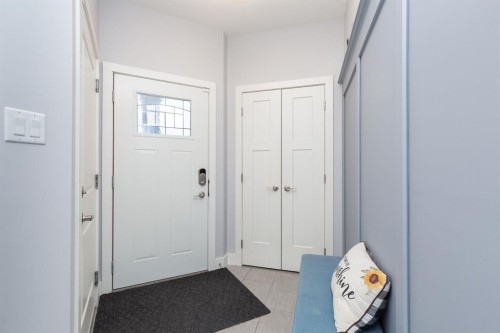 815 Miners Boulevard West, Lethbridge, AB - Indoor Photo Showing Other Room