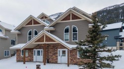 421 Castle Mountain Way  Rural Pincher Creek No. 9, M.D. Of, AB T0K 1W0