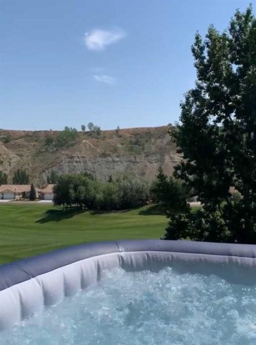 B-410 Canyon Boulevard West, Lethbridge, AB - Outdoor