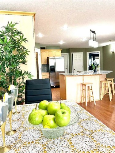 B-410 Canyon Boulevard West, Lethbridge, AB - Indoor