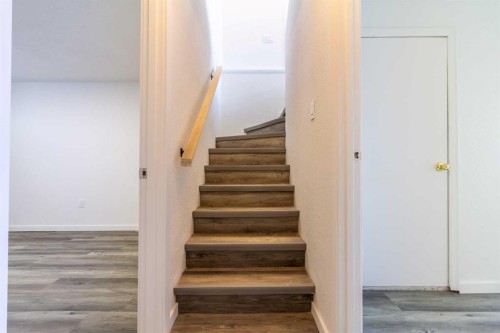 74 Carleton Place West, Lethbridge, AB - Indoor Photo Showing Other Room