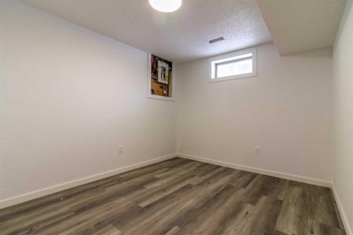 74 Carleton Place West, Lethbridge, AB - Indoor Photo Showing Other Room