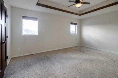 11 Cougar Cove North, Lethbridge, AB - Indoor Photo Showing Other Room