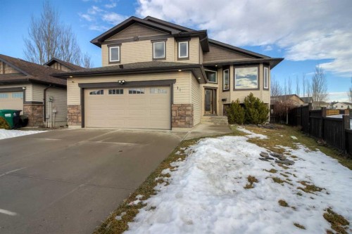 11 Cougar Cove North, Lethbridge, AB - Outdoor