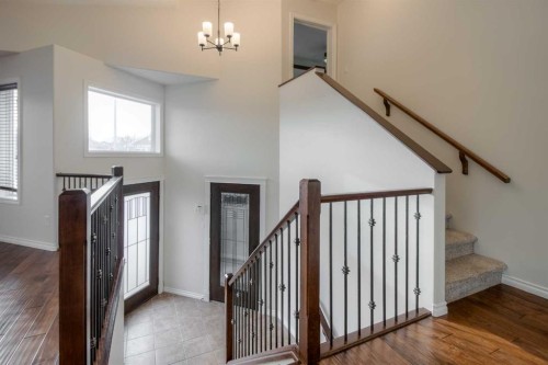 11 Cougar Cove North, Lethbridge, AB - Indoor Photo Showing Other Room