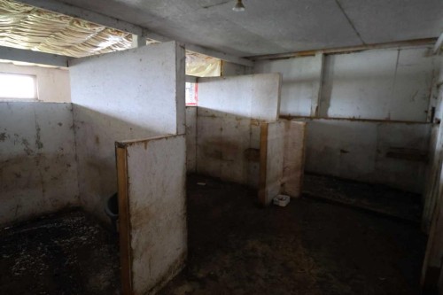 194023A 8 Avenue, Stirling, AB - Indoor Photo Showing Basement