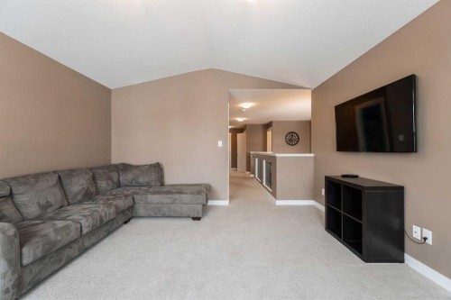 172 Firelight Way West, Lethbridge, AB - Indoor Photo Showing Living Room