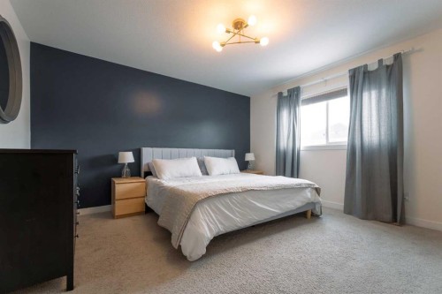 172 Firelight Way West, Lethbridge, AB - Indoor Photo Showing Bedroom