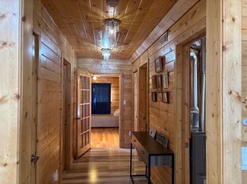 26 Mount Vista Drive, Hill Spring, AB - Indoor Photo Showing Other Room