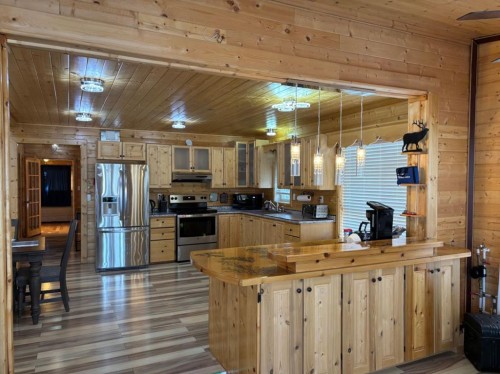 26 Mount Vista Drive, Hill Spring, AB - Indoor Photo Showing Kitchen