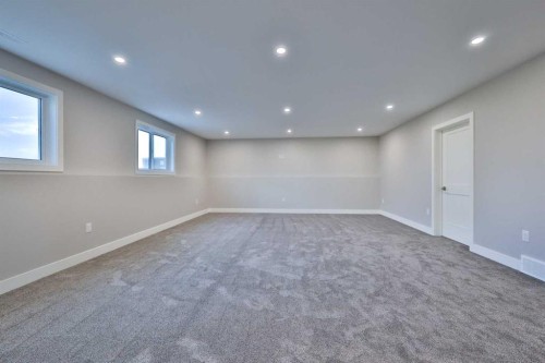 329 9 Street North, Picture Butte, AB - Indoor Photo Showing Other Room