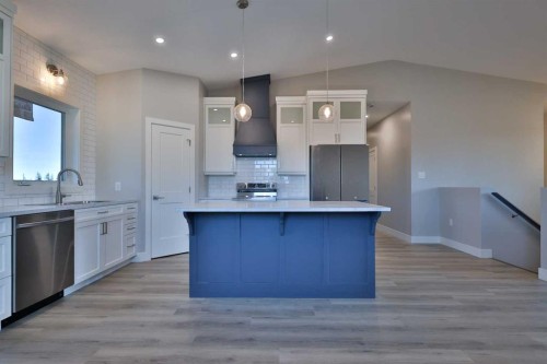 329 9 Street North, Picture Butte, AB - Indoor Photo Showing Kitchen With Upgraded Kitchen
