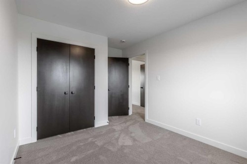 346 Canyon Meadows Road West, Lethbridge, AB - Indoor Photo Showing Other Room