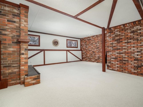 1102 Cameron Road South, Lethbridge, AB - Indoor Photo Showing Other Room