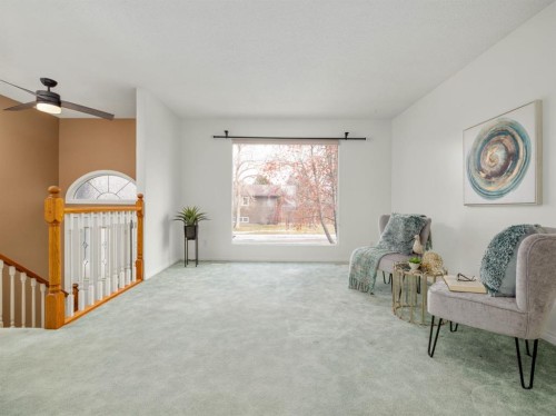 1102 Cameron Road South, Lethbridge, AB - Indoor Photo Showing Other Room