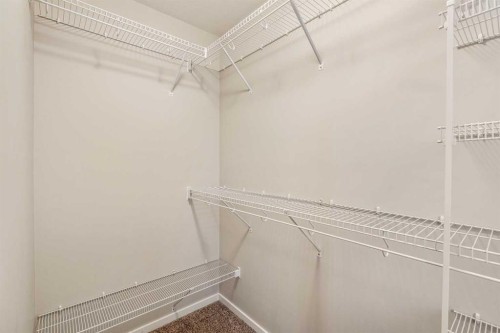 4-414 Highlands Boulevard West, Lethbridge, AB - Indoor With Storage