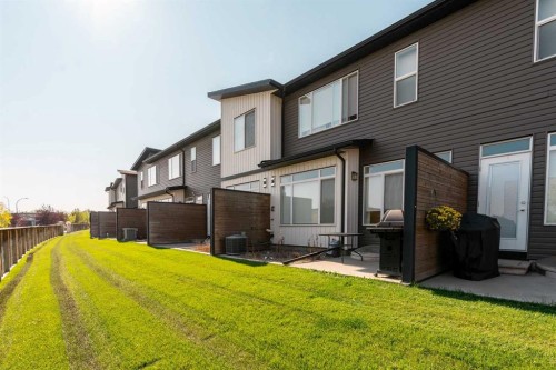 4-414 Highlands Boulevard West, Lethbridge, AB - Outdoor With Exterior