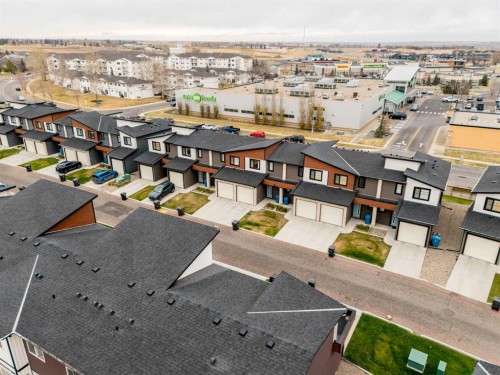 4-414 Highlands Boulevard West, Lethbridge, AB - Outdoor