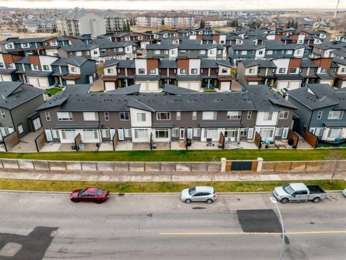 4-414 Highlands Boulevard West, Lethbridge, AB - Outdoor