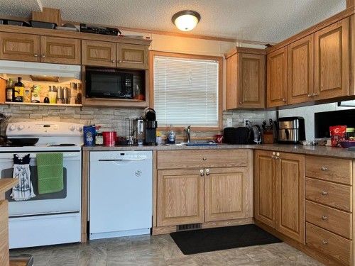 307 Spurline Avenue, Coaldale, AB 