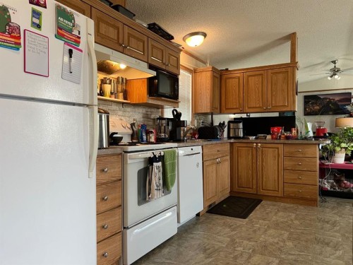 307 Spurline Avenue, Coaldale, AB 