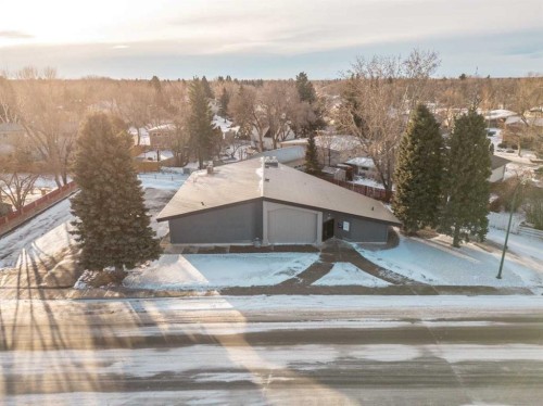 2822 2 Avenue South, Lethbridge, AB 