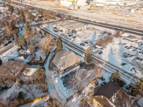 2822 2 Avenue South, Lethbridge, AB 