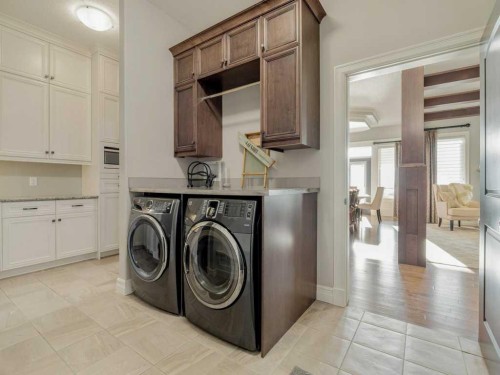 182 Canyon Estates Way West, Lethbridge, AB - Indoor Photo Showing Laundry Room