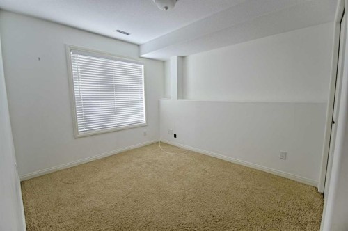 210 Keystone Lane West, Lethbridge, AB - Indoor Photo Showing Other Room