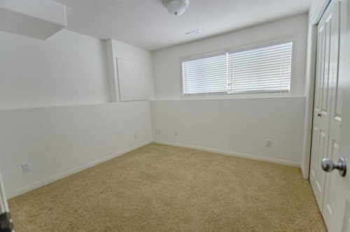 210 Keystone Lane West, Lethbridge, AB - Indoor Photo Showing Other Room