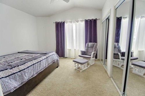 210 Keystone Lane West, Lethbridge, AB - Indoor Photo Showing Bedroom