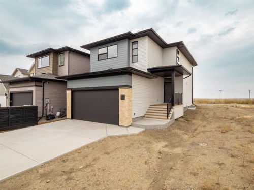 162 Caribou Bend North, Lethbridge, AB - Outdoor