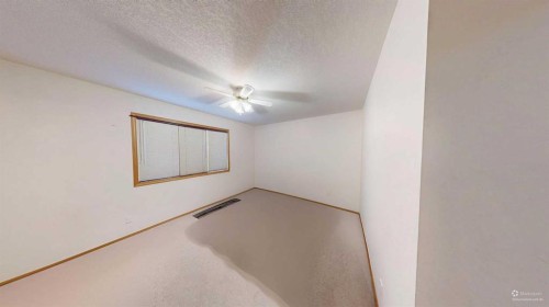 173 Heritage Boulevard West, Lethbridge, AB 