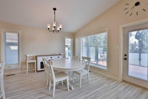 74 Rivermont Crescent West, Lethbridge, AB - Indoor Photo Showing Dining Room