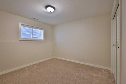 74 Rivermont Crescent West, Lethbridge, AB - Indoor Photo Showing Other Room