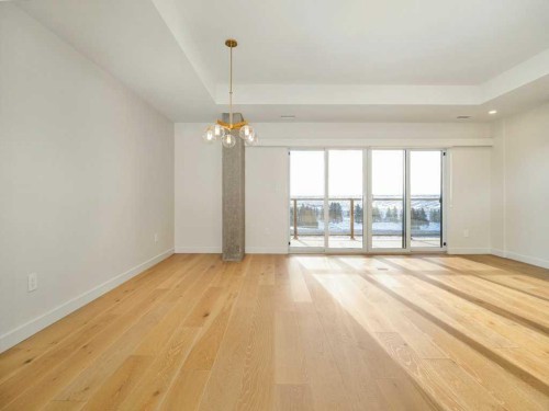 430-102 Scenic Drive North, Lethbridge, AB - Indoor Photo Showing Other Room