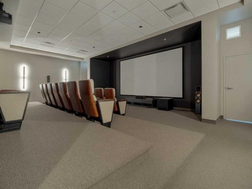 430-102 Scenic Drive North, Lethbridge, AB - Indoor Photo Showing Other Room