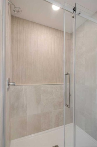 4357 28 Avenue South, Lethbridge, AB - Indoor Photo Showing Bathroom