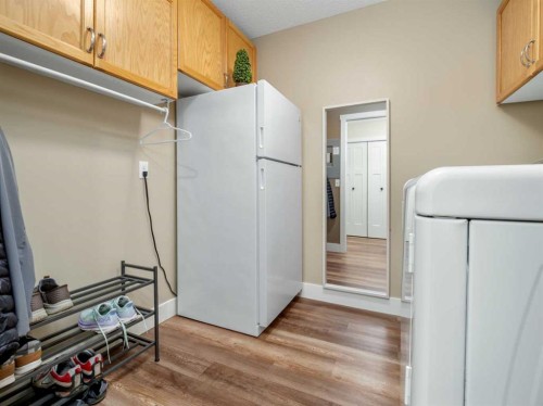 209-20 3 Street South, Lethbridge, AB - Indoor