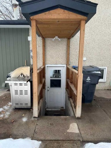 417 Normandy Road South, Lethbridge, AB 