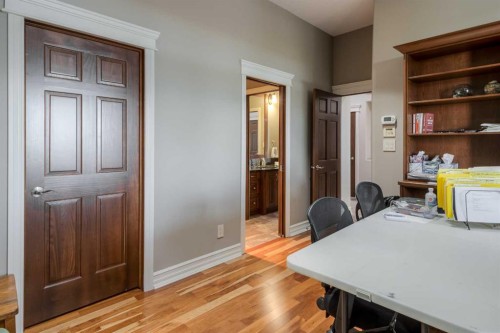 214 Sandstone Place South, Lethbridge, AB - Indoor