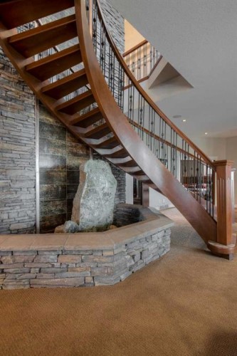 214 Sandstone Place South, Lethbridge, AB - Indoor Photo Showing Other Room