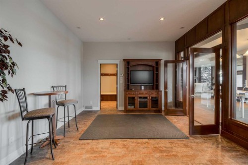 214 Sandstone Place South, Lethbridge, AB - Indoor Photo Showing Other Room