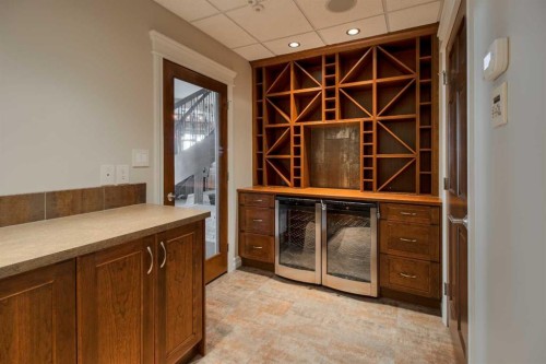 214 Sandstone Place South, Lethbridge, AB - Indoor Photo Showing Other Room