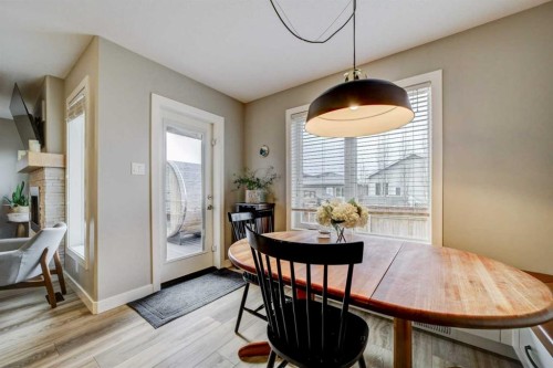 514 Devonia Road West, Lethbridge, AB - Indoor Photo Showing Dining Room