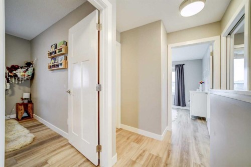 514 Devonia Road West, Lethbridge, AB - Indoor Photo Showing Other Room