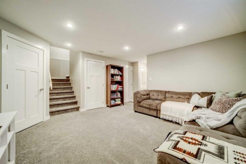 514 Devonia Road West, Lethbridge, AB - Indoor Photo Showing Other Room