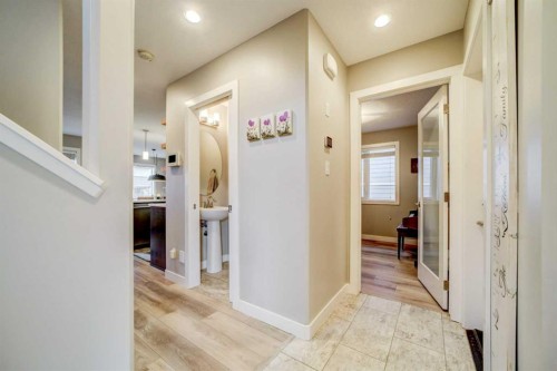 514 Devonia Road West, Lethbridge, AB - Indoor Photo Showing Other Room