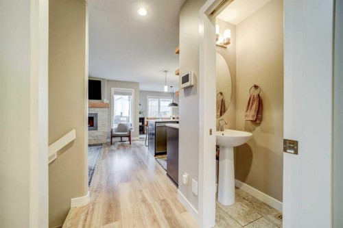 514 Devonia Road West, Lethbridge, AB - Indoor Photo Showing Other Room