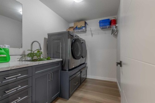 314 5 Avenue, Nobleford, AB - Indoor Photo Showing Laundry Room